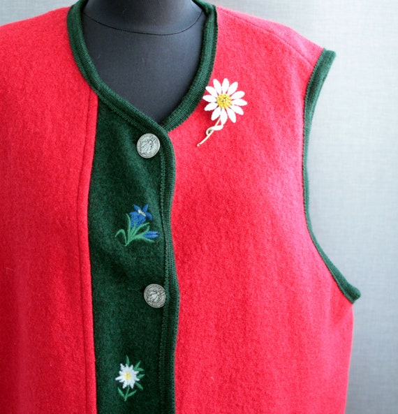 Vintage embroidered dirndl vest size XL Red green… - image 6