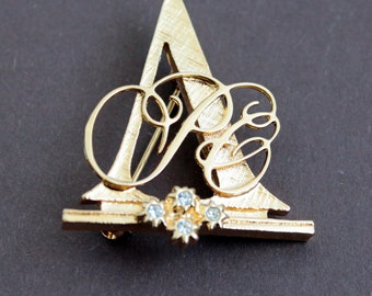 Vintage Gold Tone Script Letter A Brooch Monogram Pin  display picture 2