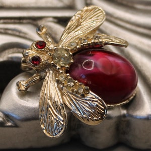ピーピー様 売約済　vintage ズニ ピアス ペンダントトップ ブローチ 蜂 Amazon | ズニ族 インディアンジュエリー STERLING ブローチ