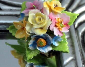 ドロシー・アンのサイン入りヴィンテージ ボーンチャイナ ブローチ