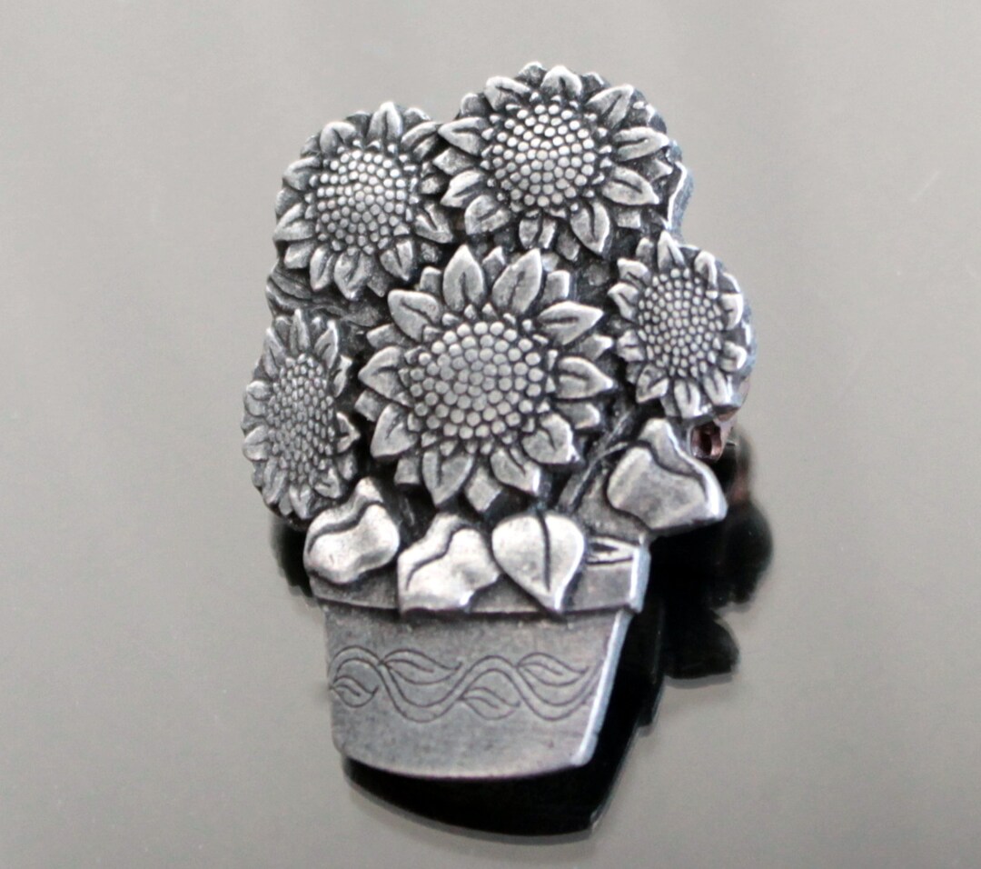 Broche Vintage Matière Première Paris – Étain Et Émail Noir – Motif Enroulement