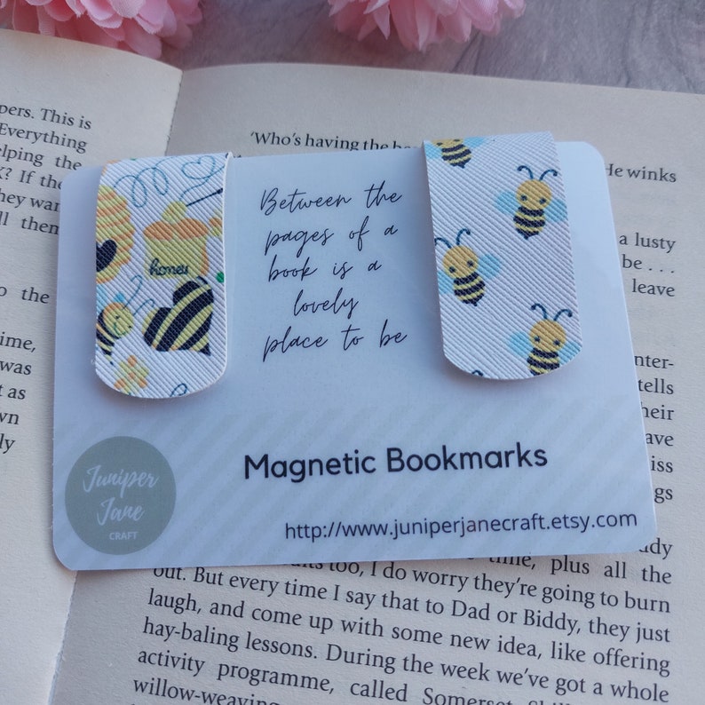 Bee Magnetic Bookmark Set: Faux Leather Reader Gift - Bookworm - Etsy