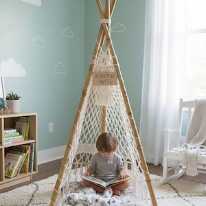Kindertipi van bamboe en macramé