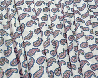 Blauer Paisley Hand Block Print Baumwollstoff Schüttgut, indischer handgemachter Quilting-Stoff, handgemachter Sommerschneider, Kaftan