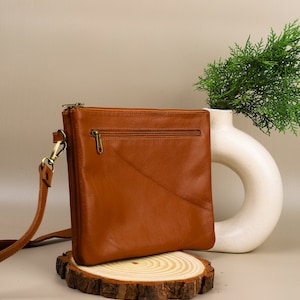 Personalized Leather Crossbody Bag for women | Handmade small Purse | Everyday Shoulder Bag |  Leather phone bag | Birthday gift, Christmas