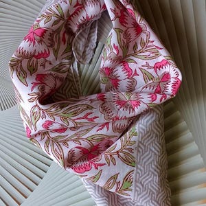 Indian Hand Block Print cotton Bandana, Organic print Bandana Scarf, Wedding Bridesmaid, Man women Bandana, Winter Scarf, Fashionable gift