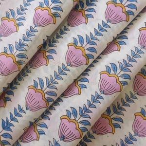 Tessuto di cotone stampato a blocchi fatto a mano, tessuto morbido, tessuto stampato indiano, tessuto 100% cotone, tessuto di cotone per abiti, cucito, quilting
