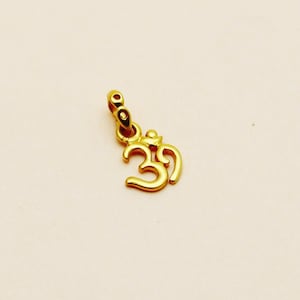 Gold Om Pendant, 18k Solid Gold Om Pendant, Om Pendant, Gold Om Necklace, Tiny Gold Om Pendant