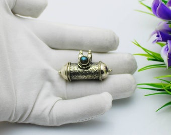 Kavacha, pingente JANTAR, prata esterlina 925, pingente Kavacha de prata, pingente de caixa de mantra, pingente de labradorita, espiritual, pingente de mantra