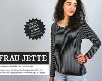 Studio prêt pour la coupe du motif MRS. JETTE Bat Shirt