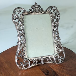 Ornate Metal Picture Frame: Victorian Gothic Table Display (5x7 Photo)