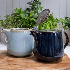 Reactive Glaze Teapot: Scandi Home Ceramic Infuser, 1L