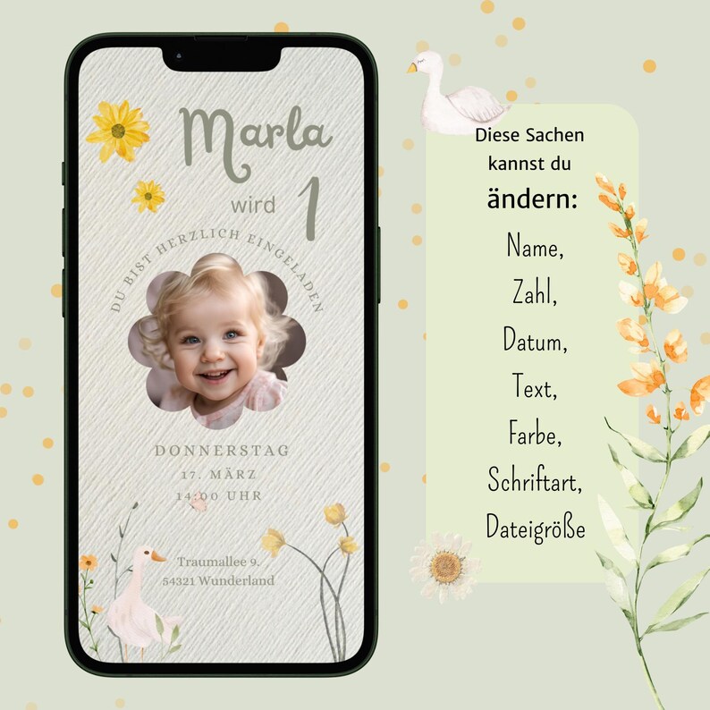 Puede incluir: Una invitaci&oacute;n digital para una fiesta de primer cumplea&ntilde;os con una ilustraci&oacute;n de acuarela de una flor amarilla y un cisne blanco. La invitaci&oacute;n es para Marla y dice "Est&aacute;s cordialmente invitado" en alem&aacute;n. La invitaci&oacute;n incluye la fecha, la hora y el lugar de la fiesta.