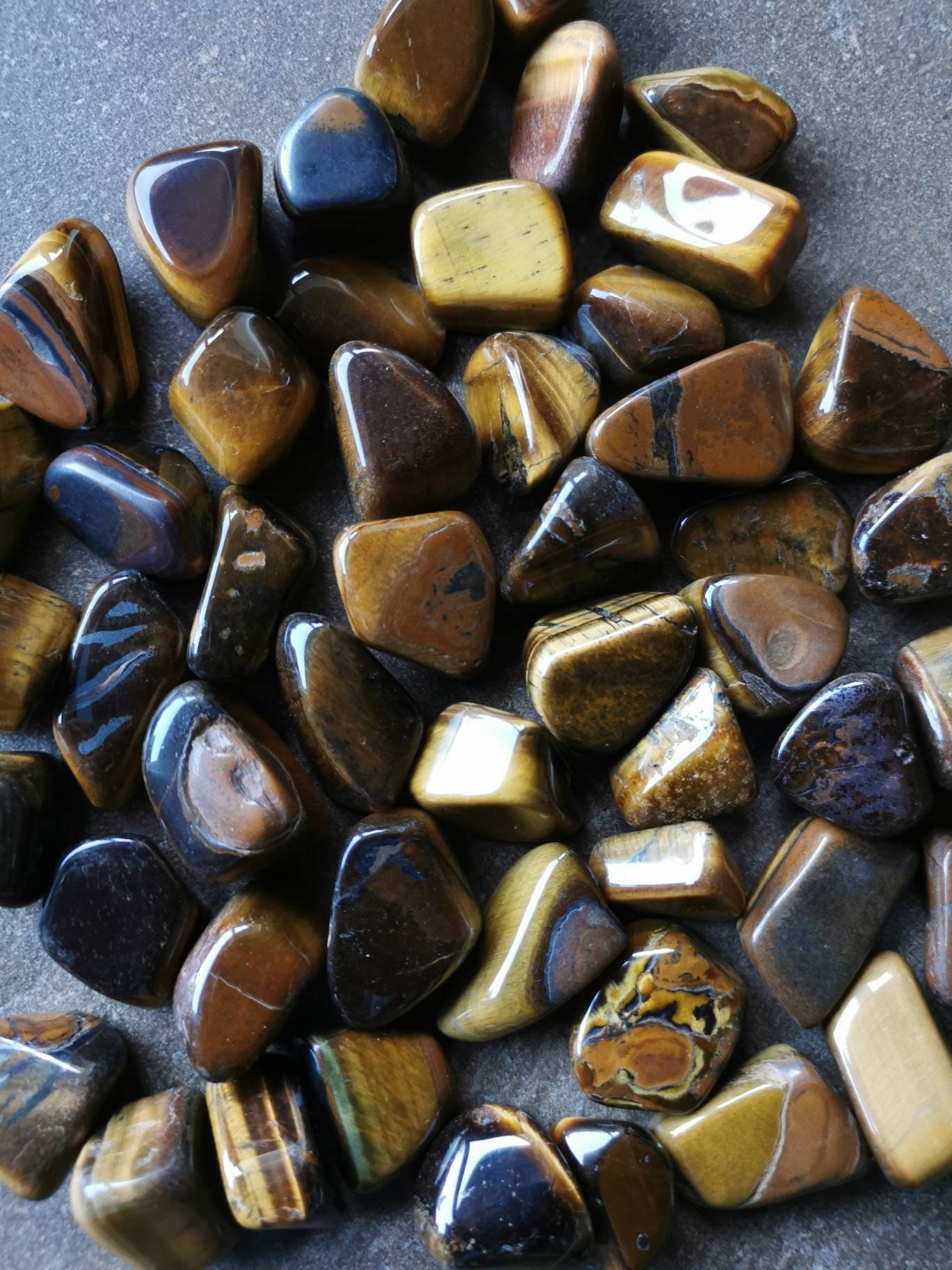 Pierres Roulées Polies Œil de Tigre 8 à 13G