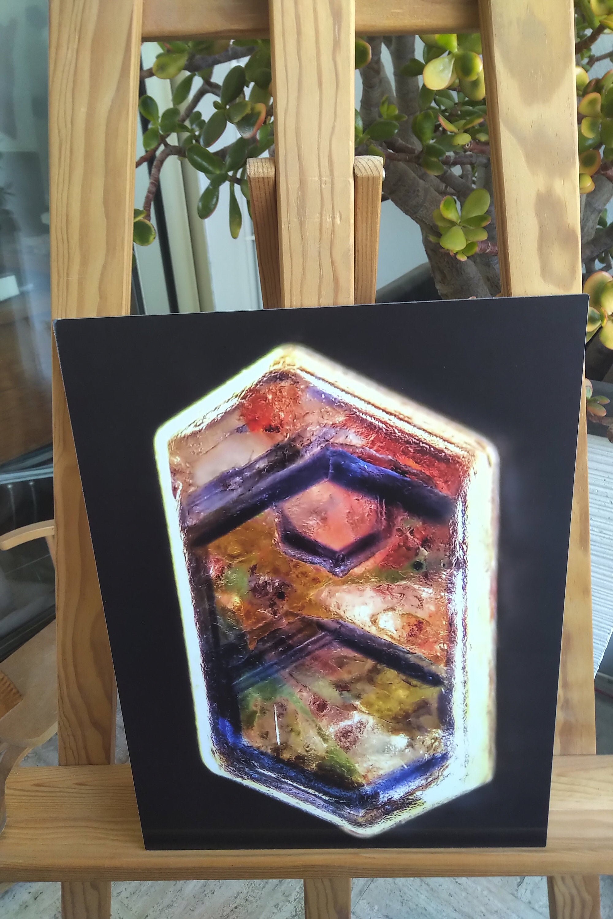 Hexagone ~ Saphir Brut ; Photomicrographie sur Aluminium