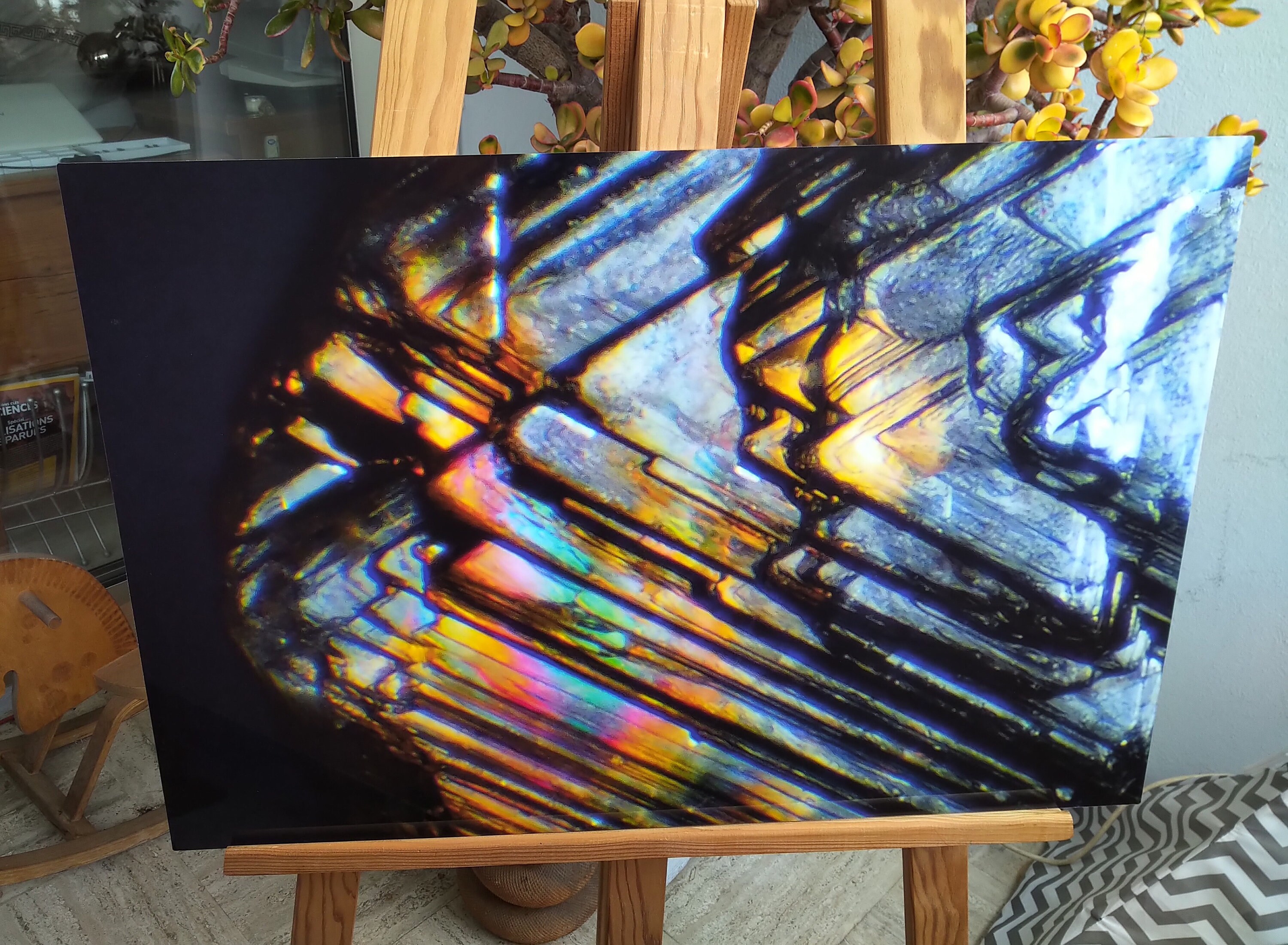 Montagne ~ Diamant Brut ; Photomicrographie sur Aluminium