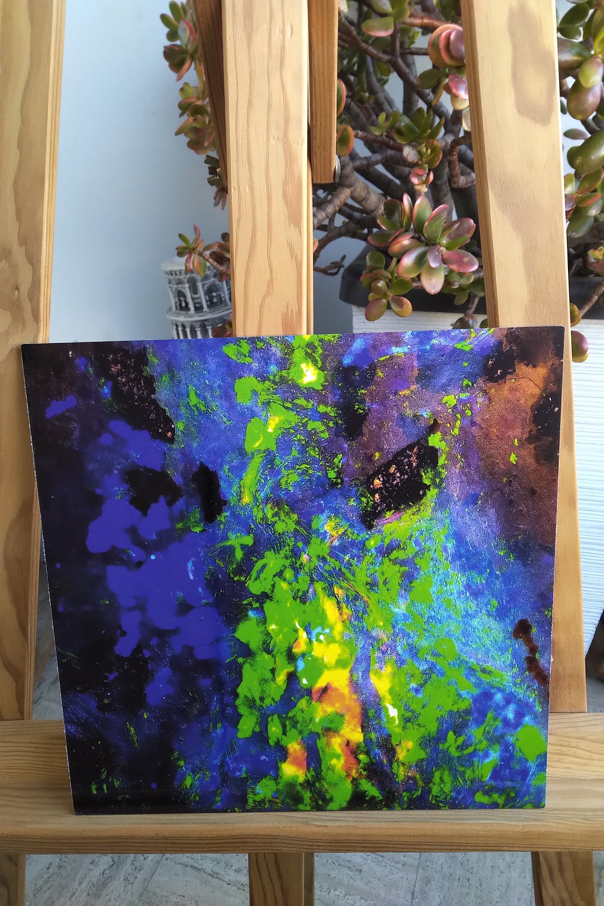 Nébuleuse ~ Opale Boulder Matrix ; Photomicrographie sur Aluminium