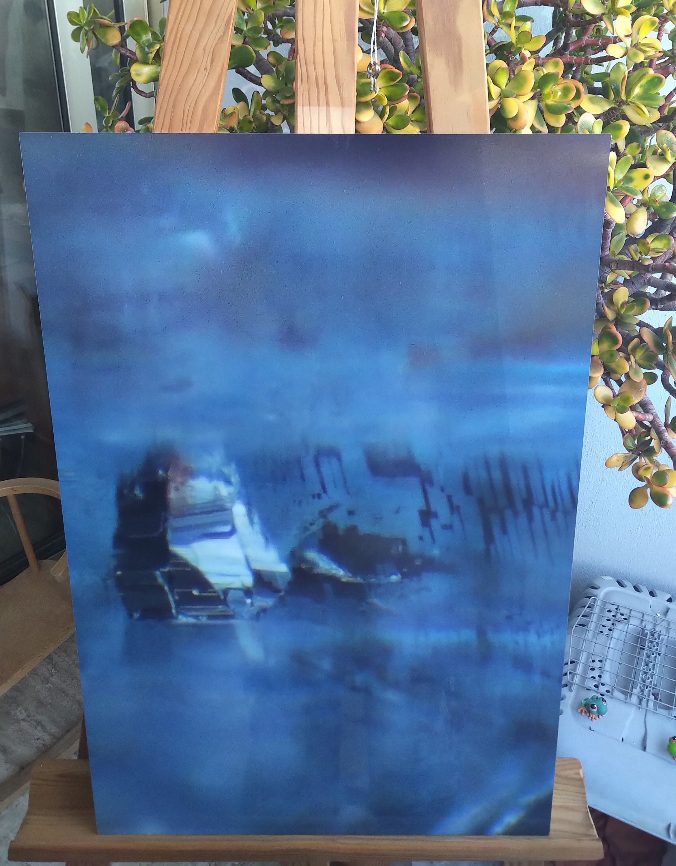 Comète ~ Saphir Brut ; Photomicrographie sur Aluminium