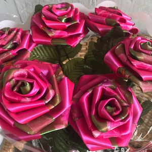 Raspberry Spring 6 Rose Gift Set
