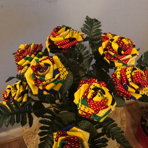 Yellow Mix Kente 12 Roses with Vase