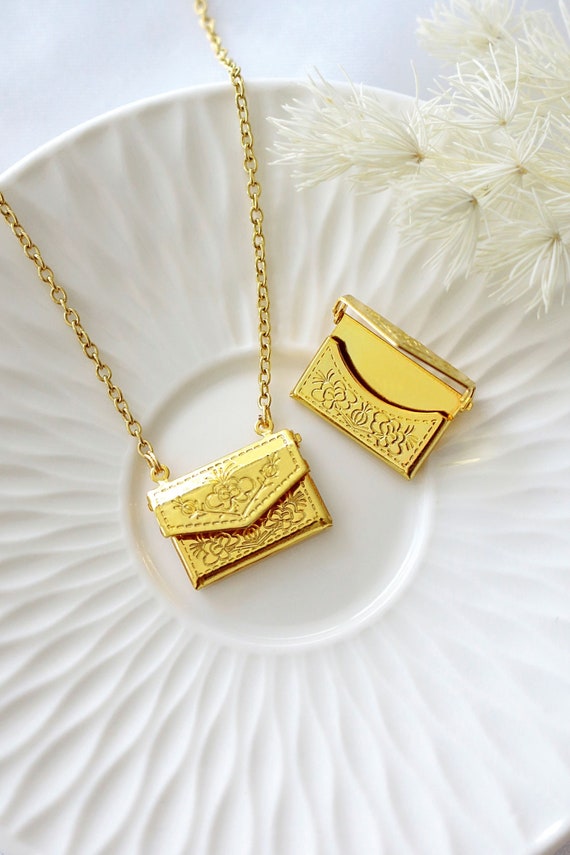 24k gold locket necklace deals