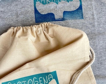 Cartagena, Spain Travel Gift Set: Linocut T-Shirt and Drawstring Backpack