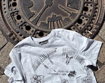 Berlin Manhole Cover Print T-Shirt – Handmade Street Style Souvenir – Germany Gift