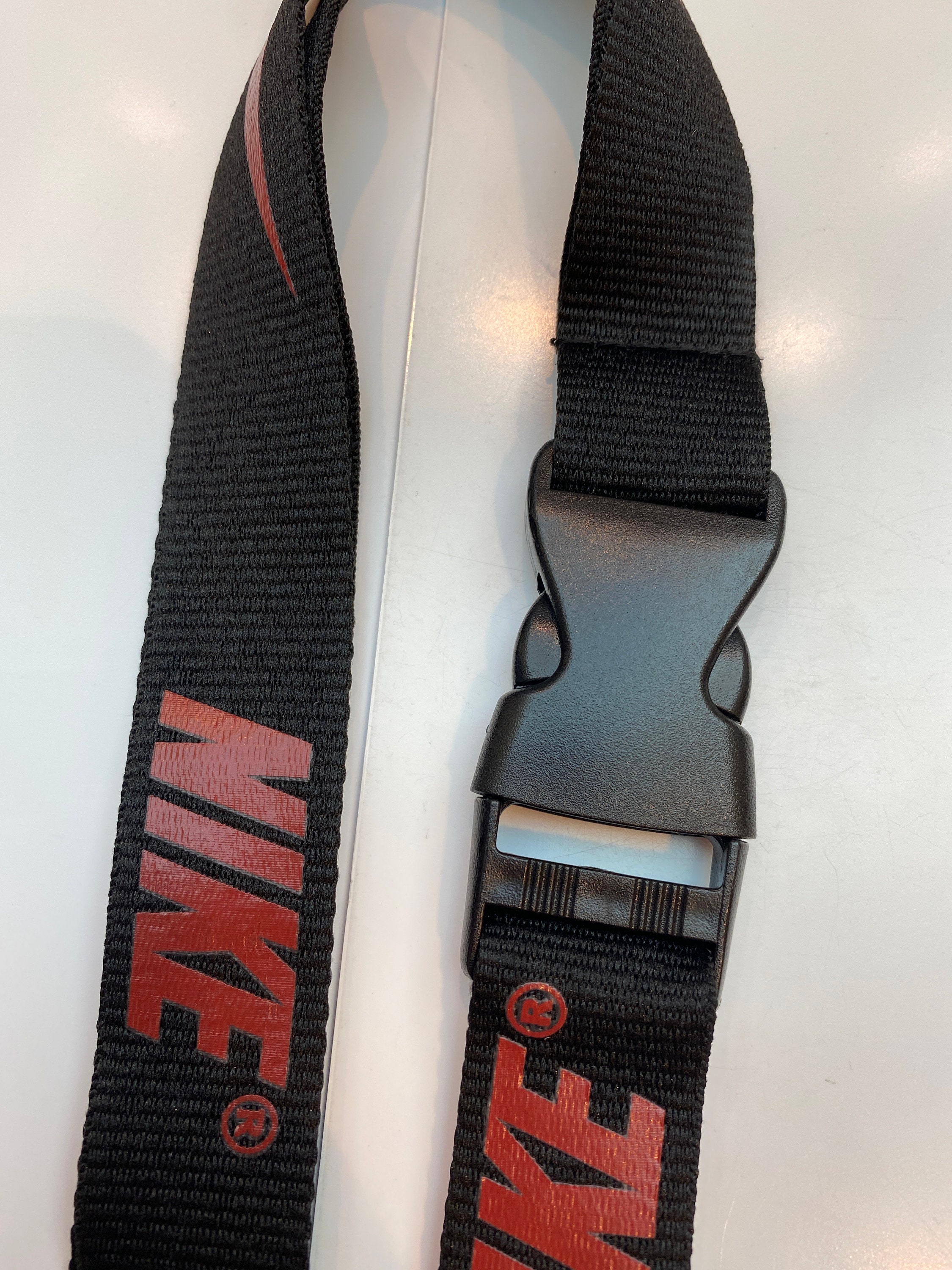 Nike Black Red Lanyard Detachable Keychain Badge ID Holder - Etsy Sweden