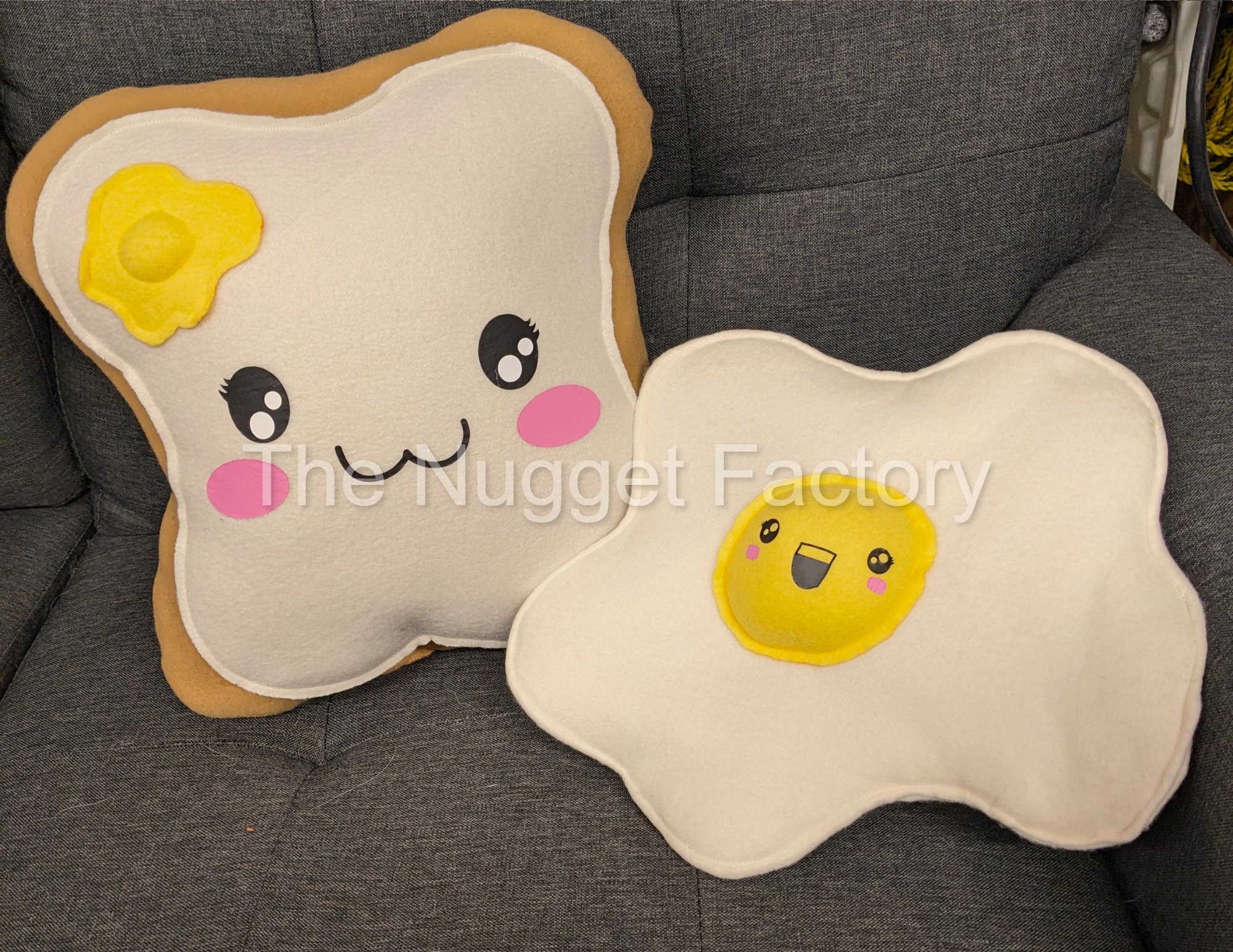 Toast Bread Pillow Cushion with Aggrieved Expression, Kawaii Plush Toy  Funny Food Plush Cushion for Office Dorm Bedroom Seat,Plush Cushion Gift  for Birthday, Valentine, Christmas 