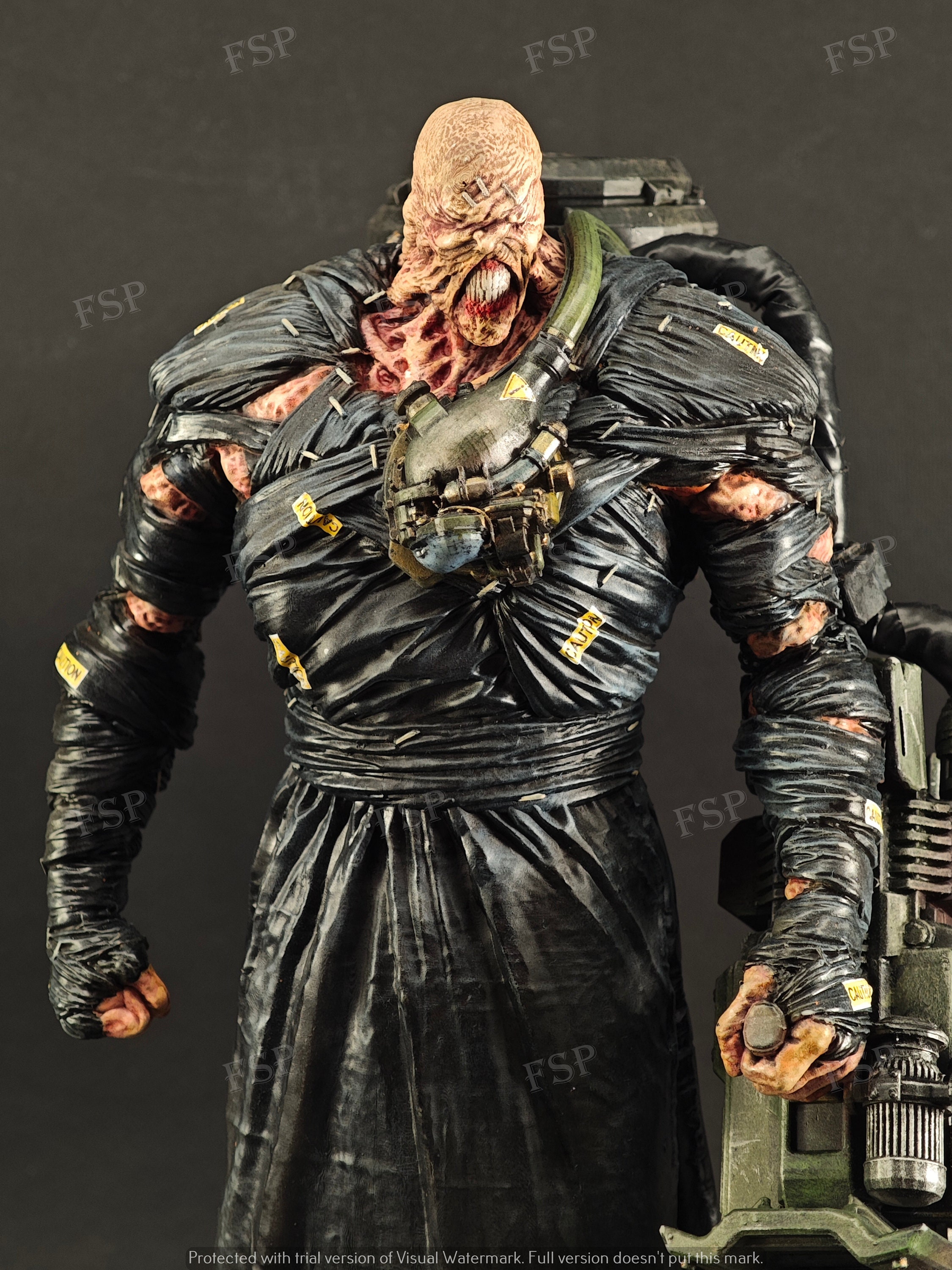 Amazon.co.jp: Resident Evil Nemesis Statue Figure : Hobbies