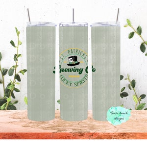 St Patrick&#39;s Brewing company 20 oz Skinny Tumbler Design per un design digitale per la sublimazione.