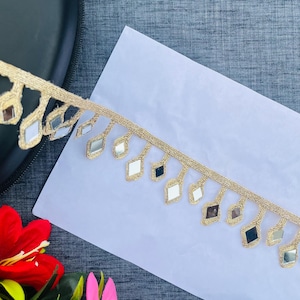 Blassgoldener symmetrischer Spiegelbesatz, aufgehängte Sari-Bordüre mit Cutwork, Verzierungen für Hochzeitskleider, 3,8 cm breit