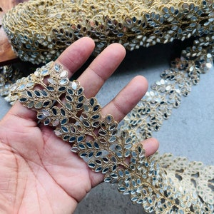 Bellissimo tralcio di vite con specchio dorato, pizzo indiano Dupatta, bordo decorativo fai da te per cucito a metro, larghezza 4 cm