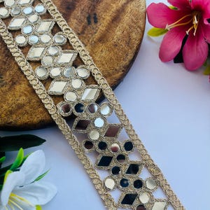 Blassgoldener symmetrischer Spiegelbesatz, aufgehängte Sari-Bordüre mit Cutwork, Verzierungen für Hochzeitskleider, 5 cm breit