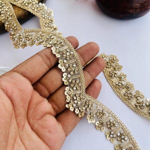 Pizzo decorato con zirconi a forma di smerlato, 1 metro, elegante bordo dorato per sari, cucito fai da di moda, 1,5 pollici di larghezza