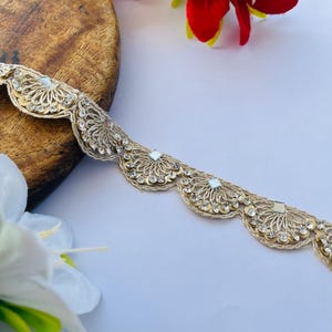 Blassgoldener Zirkonia & Spiegel-Jakobsmuschel-Bordüre, indische bestickte Sari-Spitze, Hochzeitsschärpe, Lehenga-Dupatta-Besatz