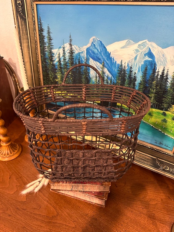 Vintage Wicker Entryway/Kitchen Basket - image 6