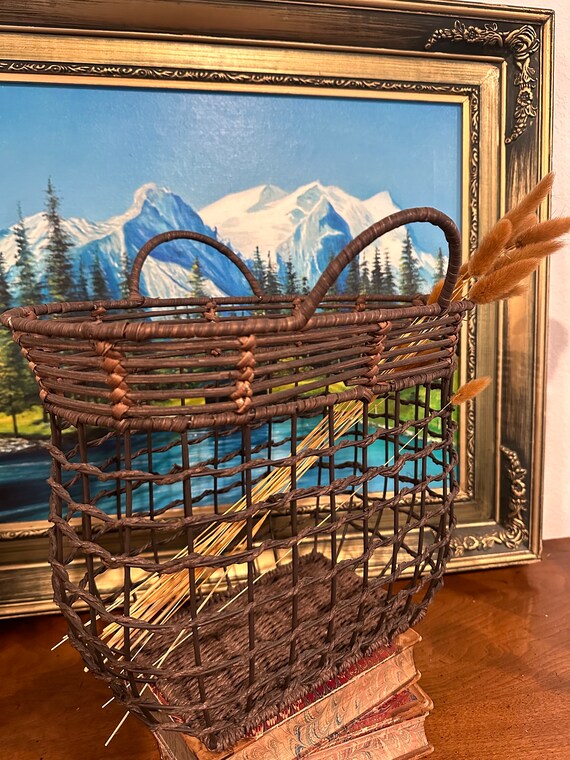 Vintage Wicker Entryway/Kitchen Basket - image 3