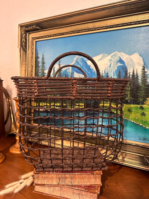 Vintage Wicker Entryway/Kitchen Basket - image 8