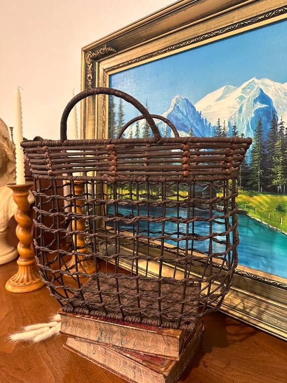 Vintage Wicker Entryway/Kitchen Basket - image 7
