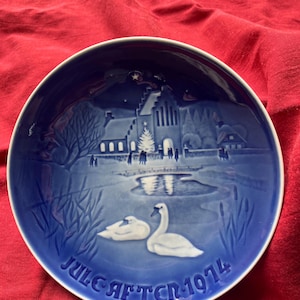 1974 Bing & Grondahl (B and G) Danish Christmas Plate &#39;Christmas in the village&#39;