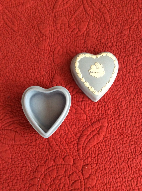 Vintage Wedgwood blue jasper heart shaped lidded … - image 2