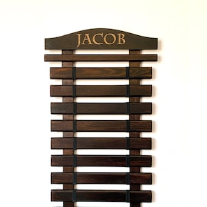 Martial Arts Gürtelhalter Display Personalisierte Karate Gürtel Display Rack Taekwondo Karate Jiu Jitsu Gürtel Display Karate Medaille Organizer Halter