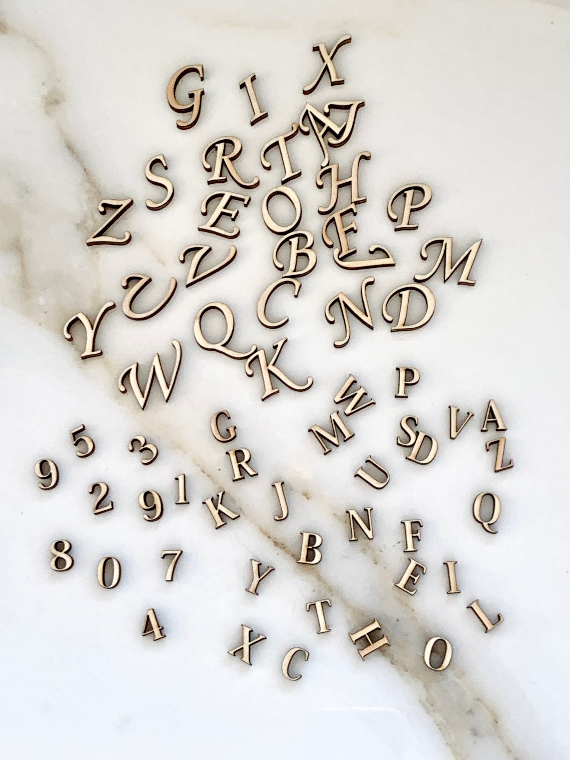 MAGICLULU Letras del alfabeto de madera, 100 letras pequeñas del