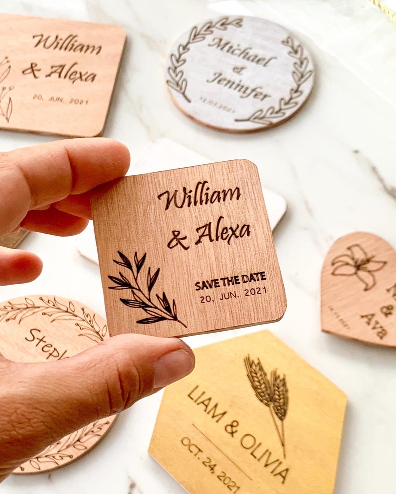 Personalized Wood Wedding Coasters in Bulk, Custom Wooden Magnets & Tags, Wedding Guests Gifts, Engraved Place Settings, Save the Date Tags