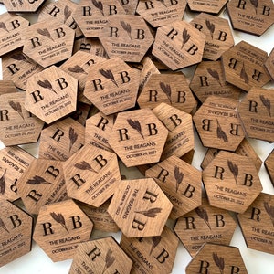 Personalized Wood Wedding Coasters in Bulk, Custom Wooden Magnets & Tags, Wedding Guests Gifts, Engraved Place Settings, Save the Date Tags