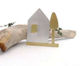 Une maison absolue avec un arbre, une épingle en métal faite main, une épingle minimaliste, des bijoux élégants, un cadeau pour architecte, un cadeau pour une maman, un cadeau pour elle