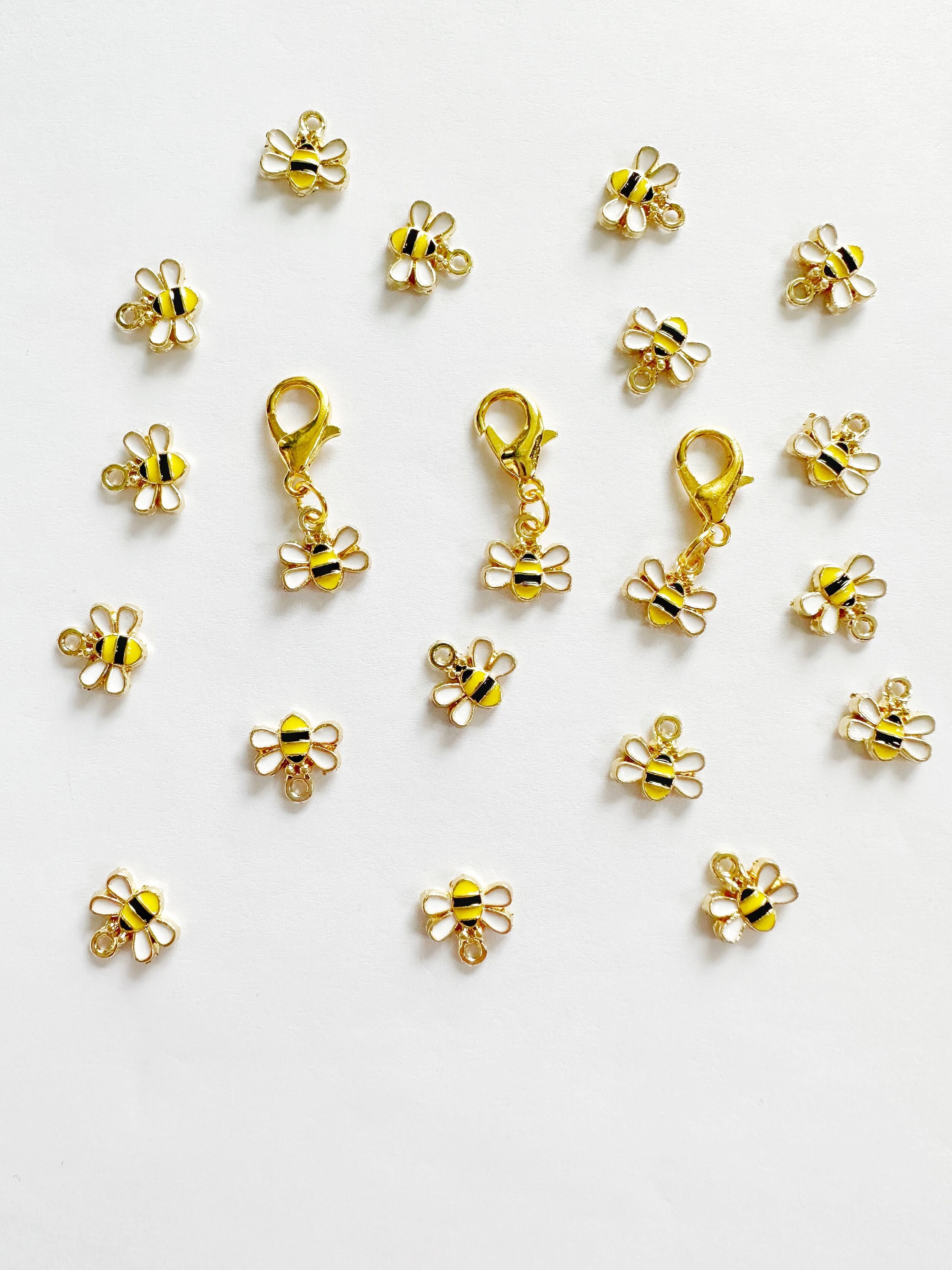 Creative Things to Use as Stitch Markers - A Bee In The Bonnet
