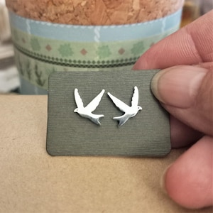 Dove stud earrings. Tiny pigeon earrings. Cute dainty gift for bird lovers. Hypoallergenic stainless steel studs. Unisex urban birds jewelry