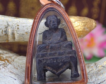 LP Tim Monk Estatua / Pu Tim Colgante / Encanto Budismo Talismán / Pequeño amuleto de Buda Talismán coleccionable